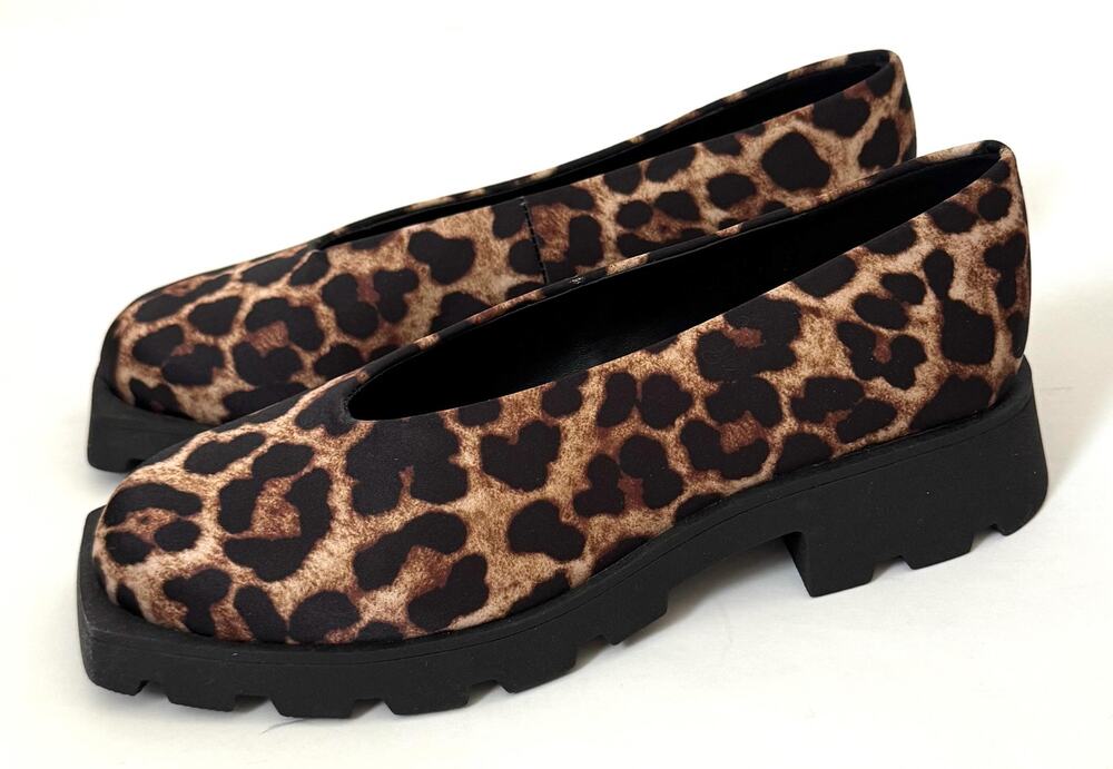Katy Perry Daarling Leopard Print Slip On Flat Loafer Black Tan Size 5.5 NEW